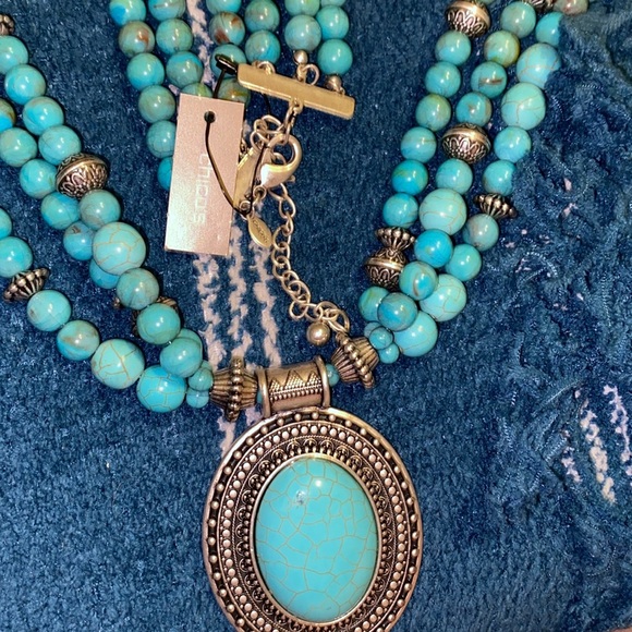 NWT ☀️Ashlee multi strand long boldly beaded faux turquoise - Picture 4 of 6